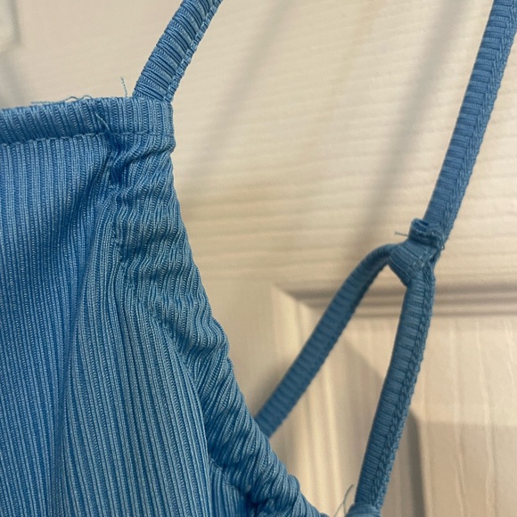 Blue strappy back minidress - Picture 4 of 9